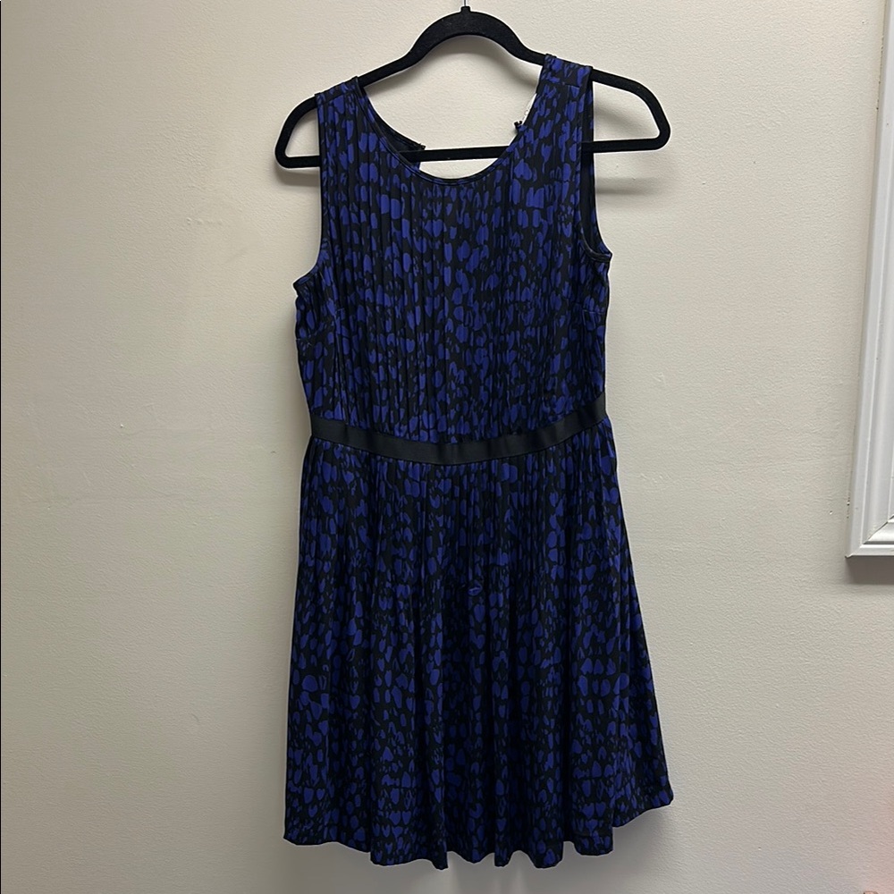 Purple and Black Sleeveless Dress
